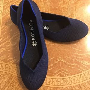 8.5 navy blue ROTHY’S worn once